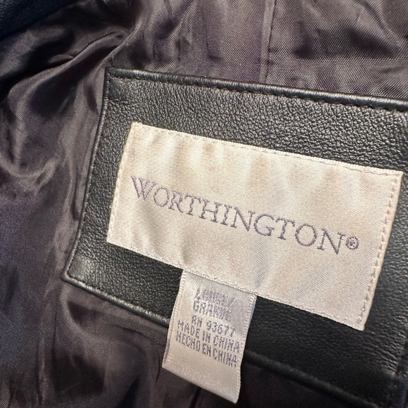 Genuine Leather Jacket with Zipper & Pockets - Picture 7 of 9